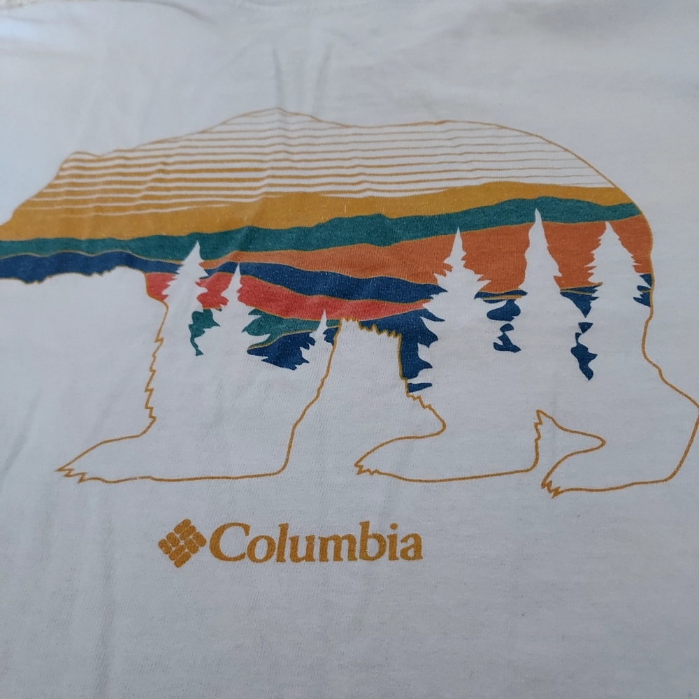 Columbia Grizzly Bear Graphic t-shirt Medium Outdoor Nature Cabincore Camping